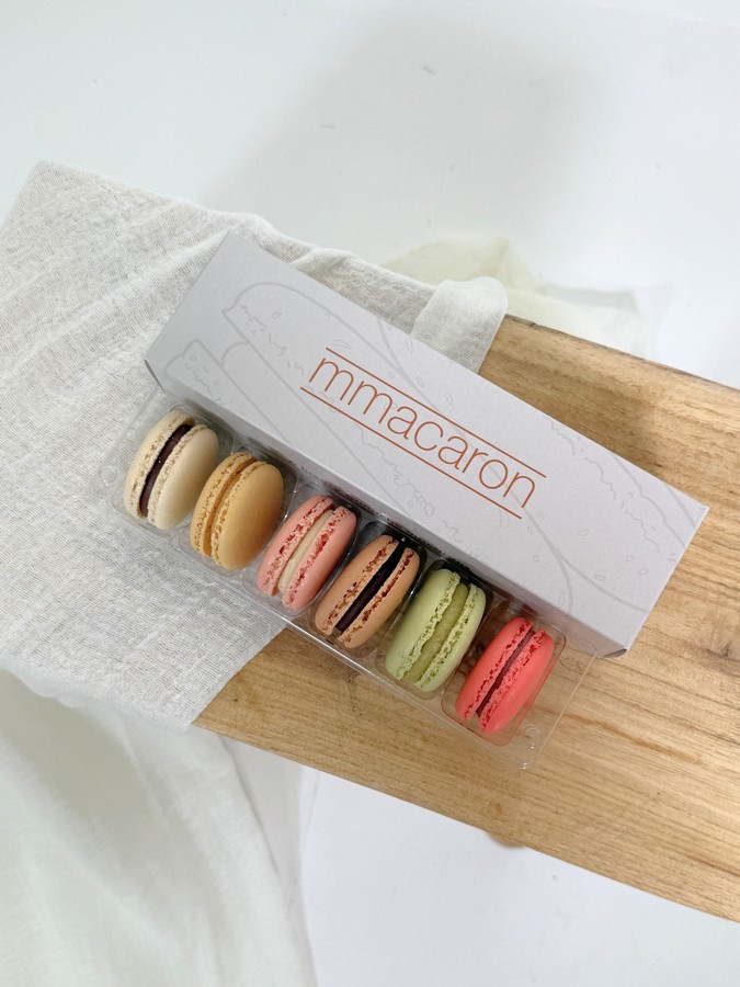 mmacarons mixed box of 6
